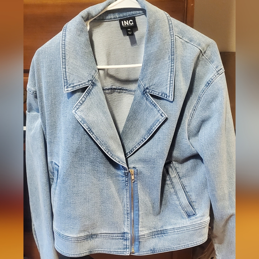 INC International Concepts Blue Denim Jacket NWOT PXL